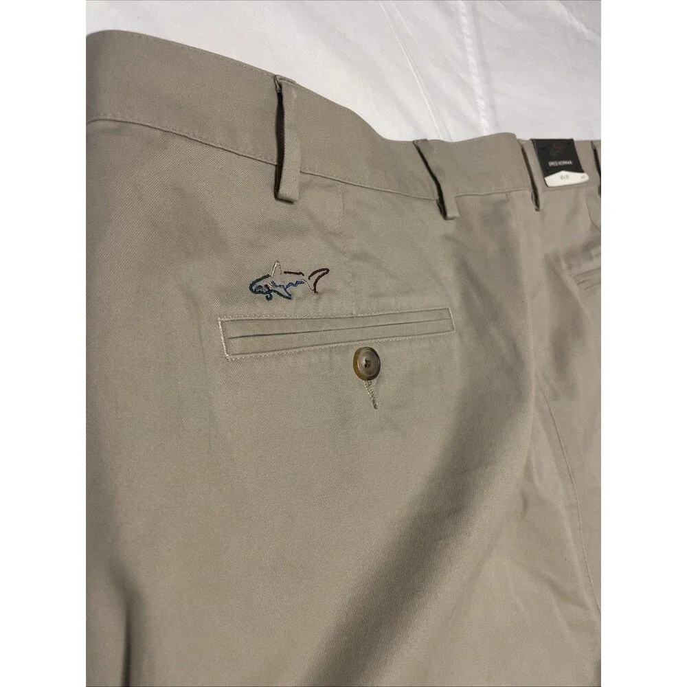 Greg Norman 40 X 30 Beige Pleated Athletic Chino Khaki Golf Pant NWT 100% Cotton